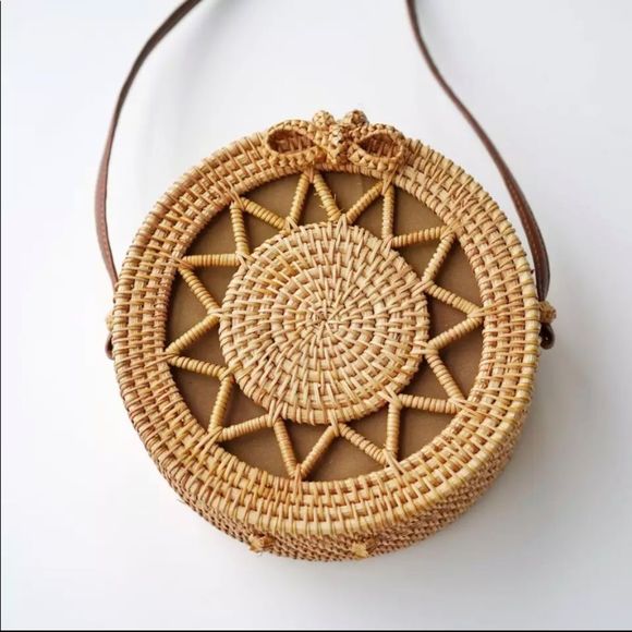 Handbags - Hand Crafted ratan Bag